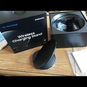 Samsung Wireless Phone Charger Stand